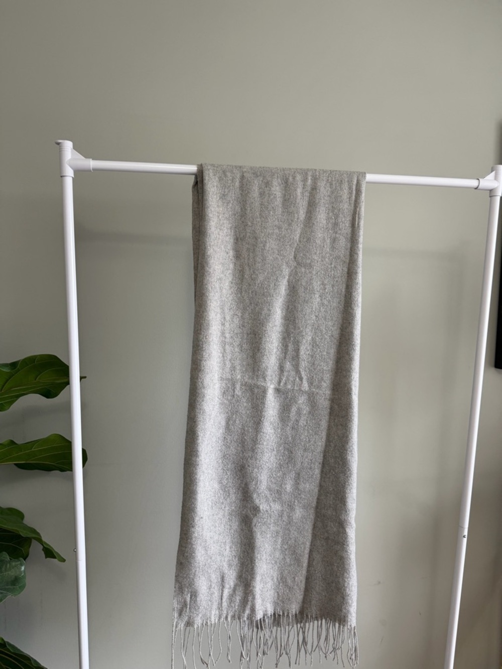 Vera Moda Gray Scarf